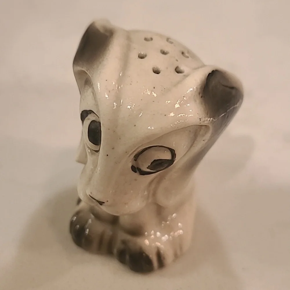 Mini dog salt pepper shaker